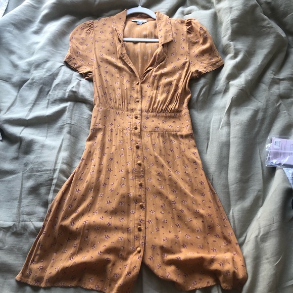 American Eagle Outfitters Dresses & Skirts - American Eagle yellow floral button down dress